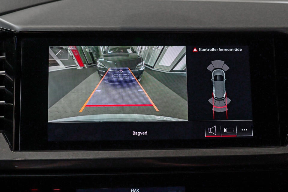 Audi Q4 e-tron 45 S-line quattro 5d