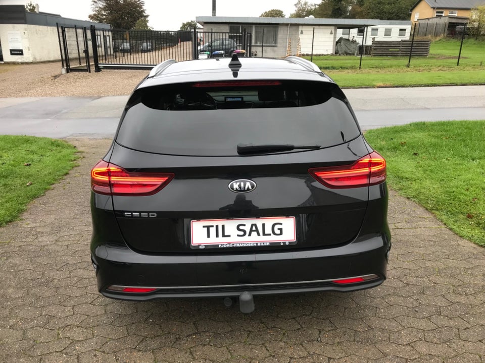 Kia Ceed 1,6 CRDi 136 Intro Edition 5d