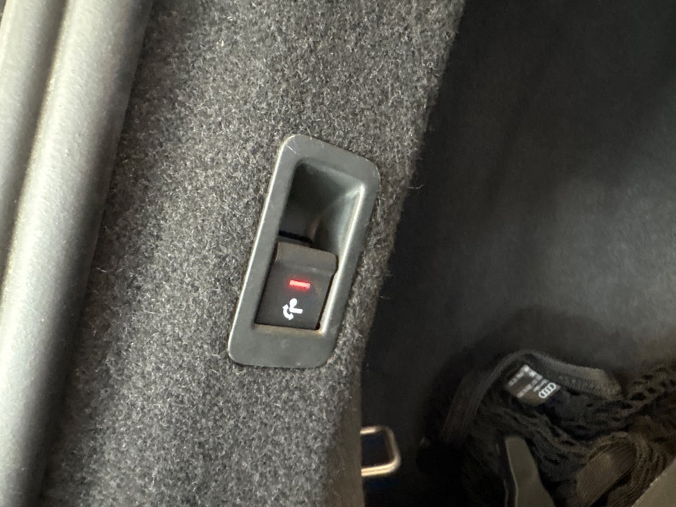 Audi Q4 e-tron 40 Advanced 5d