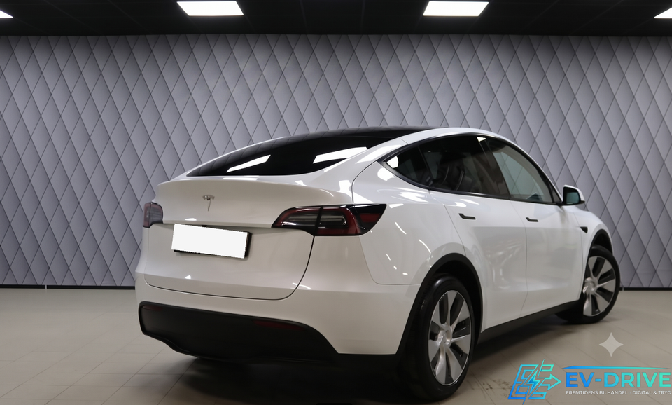 Tesla Model Y RWD 5d