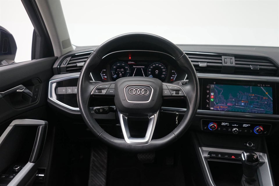 Audi Q3 45 TFSi e Attitude+ S-tr. 5d