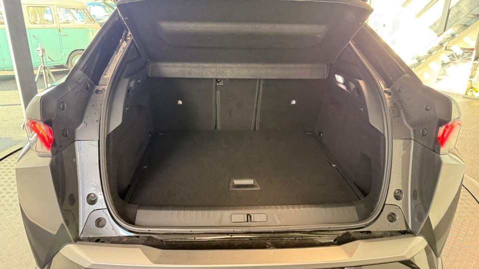 Peugeot e-3008 77 GT Pack 5d