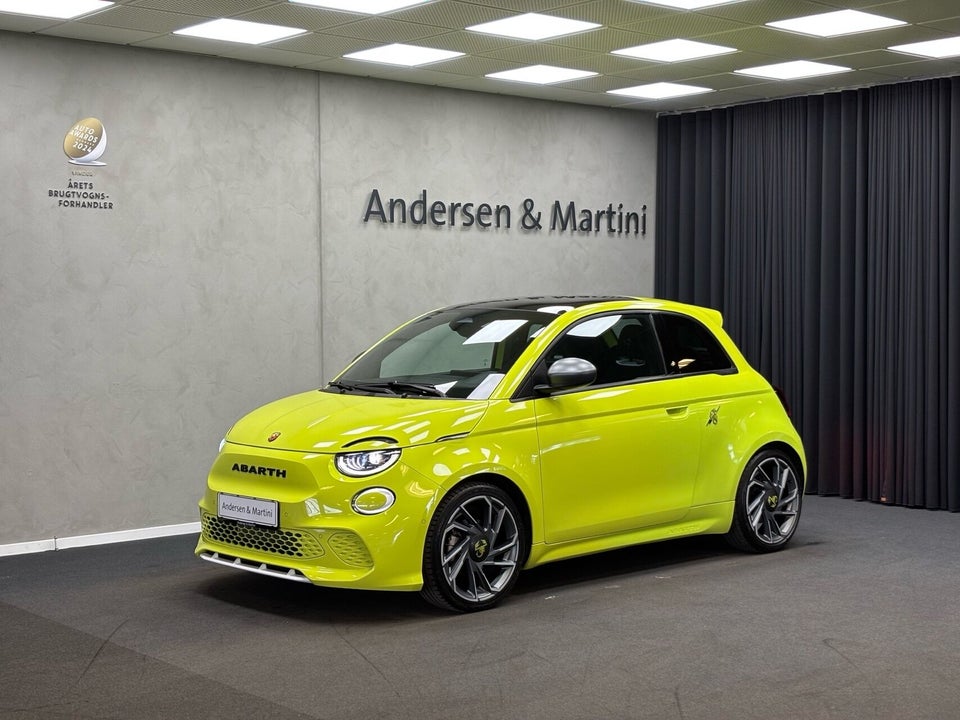 Abarth 500e Scorpionissima 3d