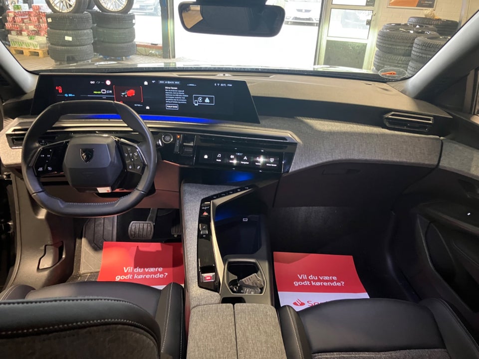 Peugeot e-5008 77 Allure 7prs 5d
