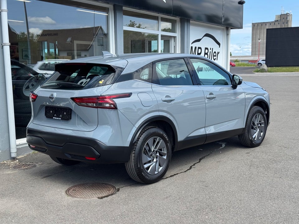 Nissan Qashqai 1,3 mHEV Acenta 5d