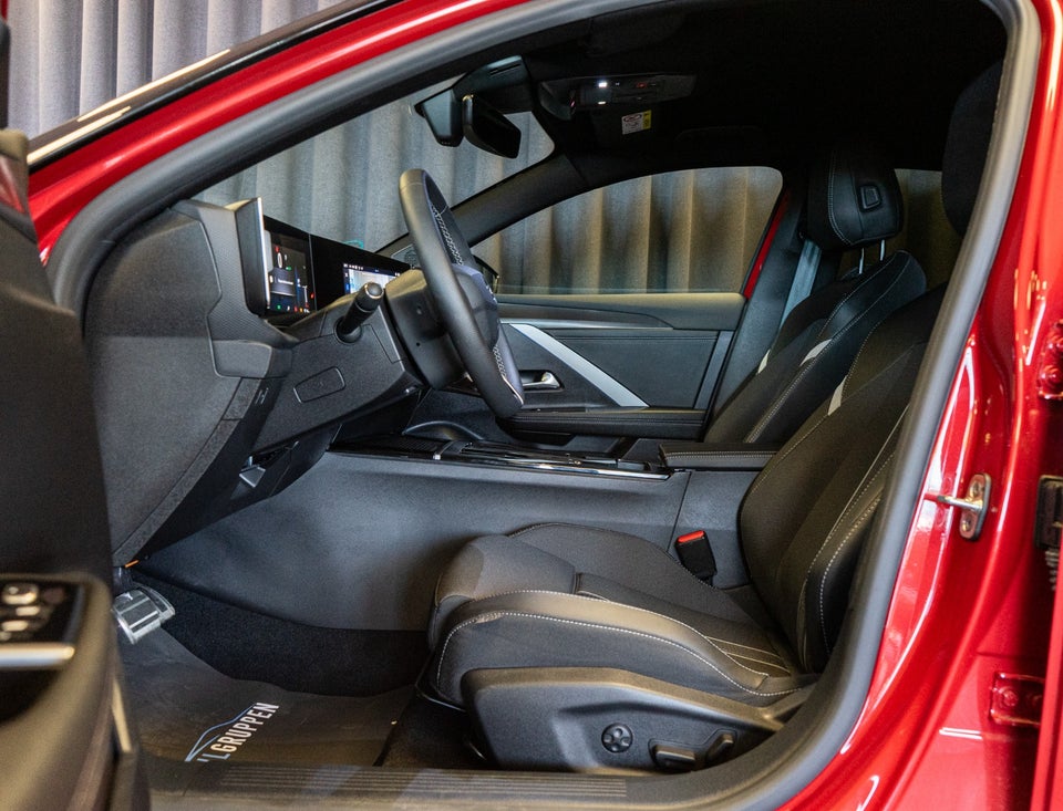 Opel Astra-e 54 GS Sports Tourer 5d