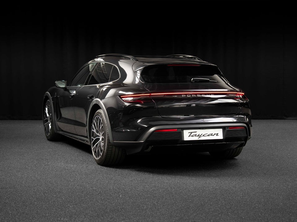 Porsche Taycan 4 Performance+ Cross Turismo 5d