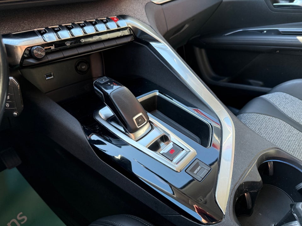 Peugeot 5008 1,5 BlueHDi 130 Allure EAT8 7prs 5d