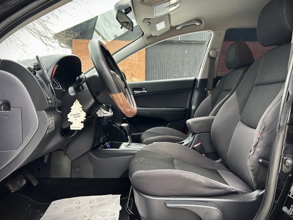 Hyundai i30 1,6 CRDi 128 Comfort CW aut. Van 5d