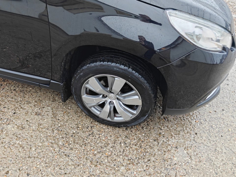 Peugeot 2008 1,2 VTi 82 Allure 5d