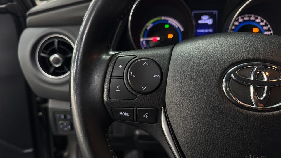 Toyota Auris 1,8 Hybrid H2 Comfort Touring Sports CVT 5d
