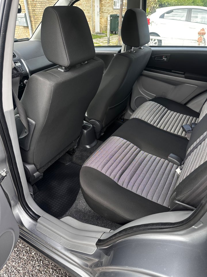 Suzuki SX4 1,6 CombiBack GLX aut. 5d