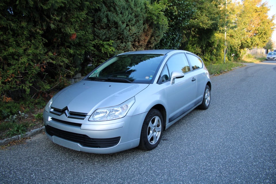 Citroën C4 1,6 Coupé 3d