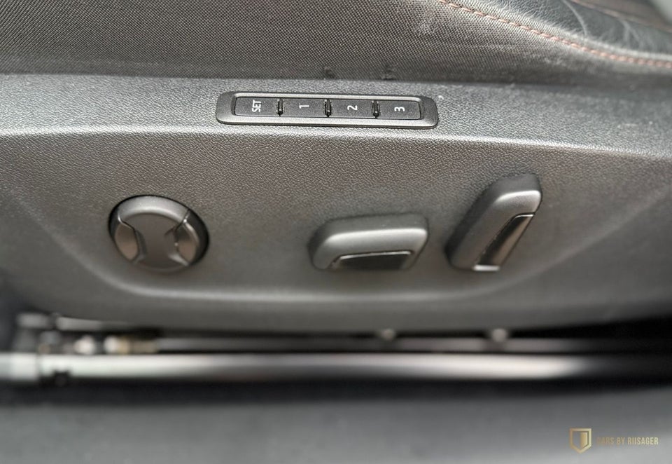 Skoda Enyaq 80 iV Suite 5d