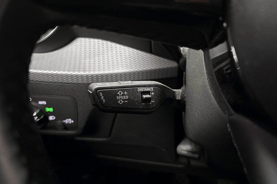 Audi Q2 30 TFSi S-line 5d