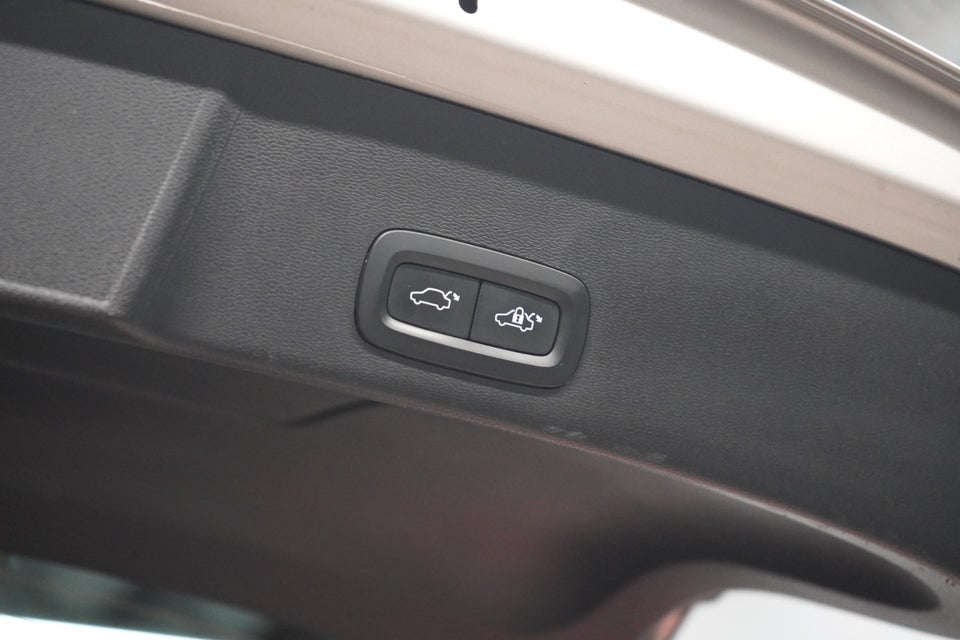 Volvo XC40 P6 ReCharge Ultimate 5d