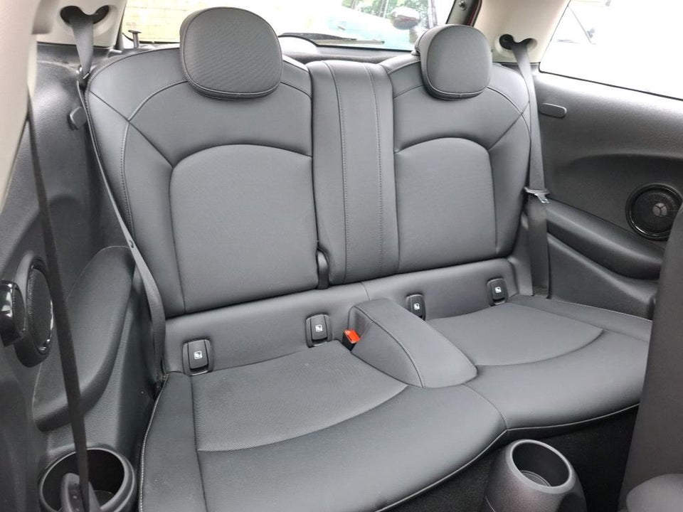 MINI Cooper SE Experience 3d