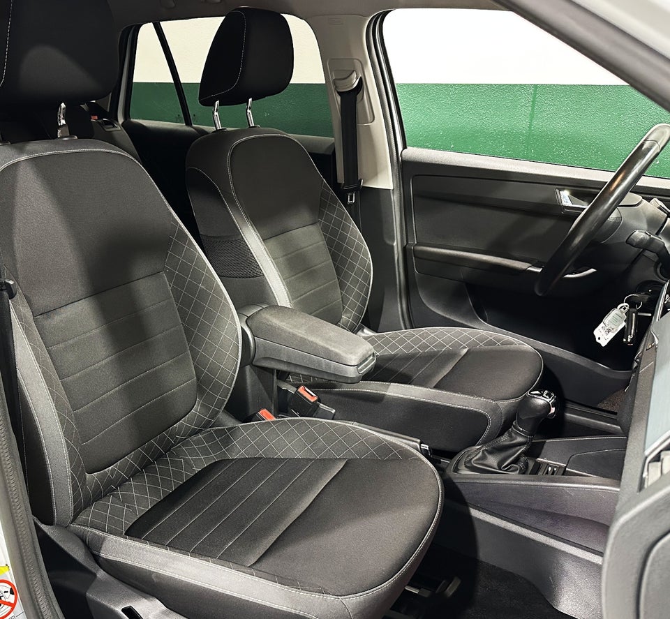 Skoda Fabia 1,0 TSi 110 Ambition Combi DSG 5d
