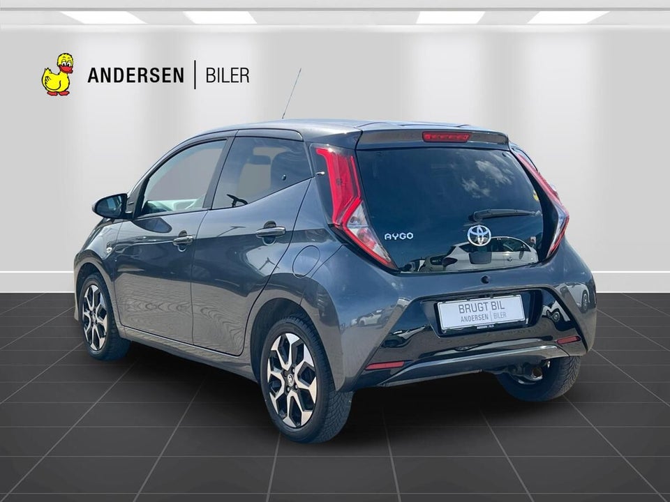 Toyota Aygo 1,0 VVT-i x-press 5d