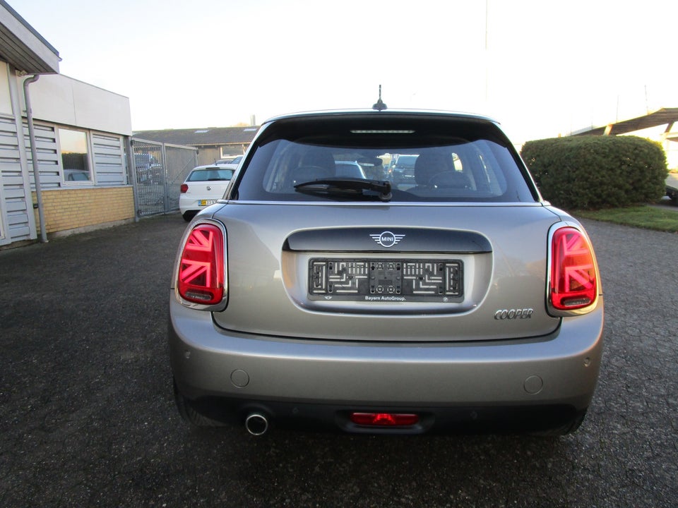 MINI Cooper 1,5 Essential aut. 5d