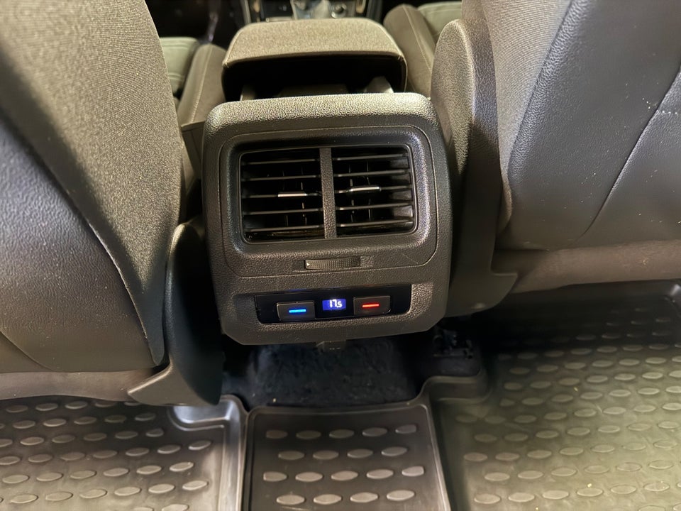 VW Touran 1,4 TSi 150 Highline DSG 7prs 5d