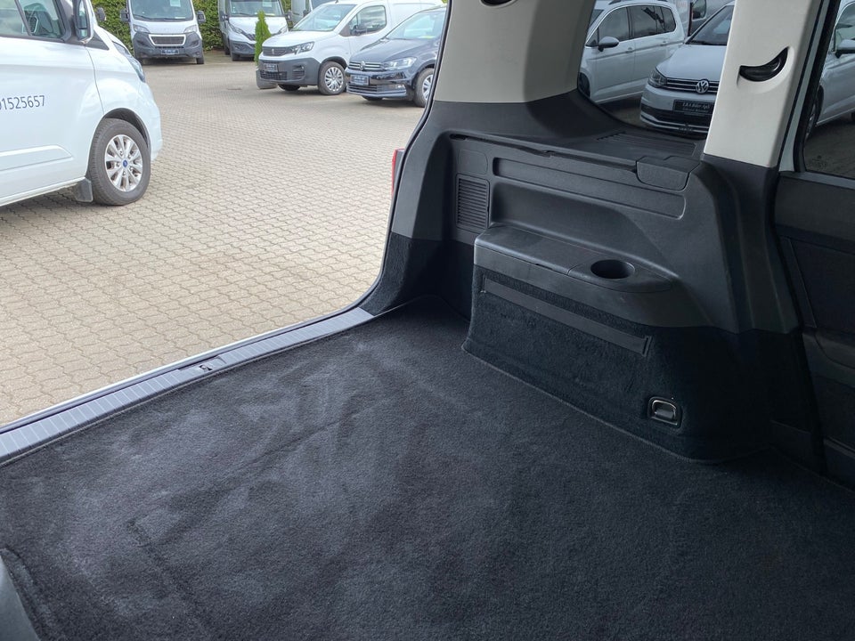 VW Touran 2,0 TDi 115 Comfortline DSG Van 5d