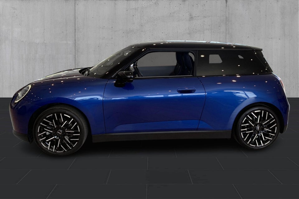 MINI Cooper SE Favoured Trim XL 3d