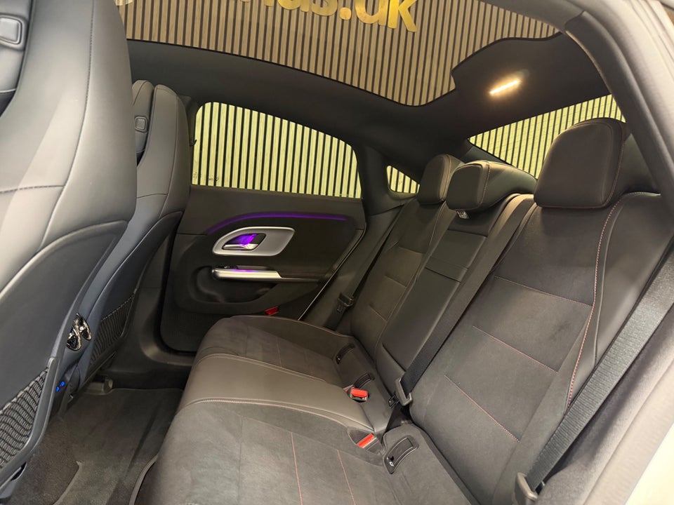 Mercedes CLA250+ electric AMG Line 4d