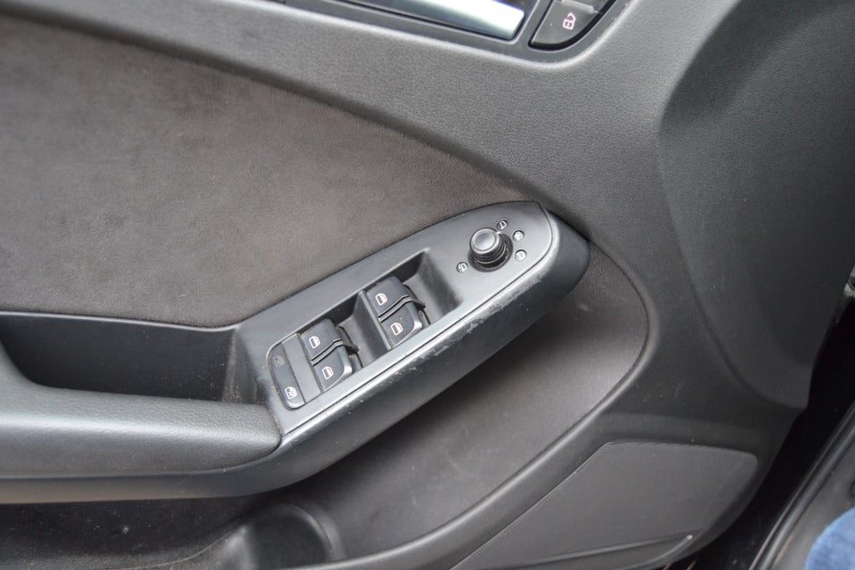 Audi A4 2,0 TDi 143 S-line Avant 5d