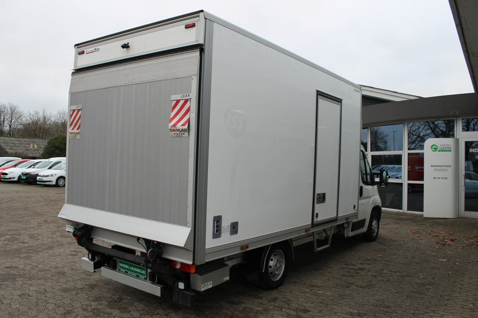 Peugeot Boxer 335 2,2 BlueHDi 165 L3 Alukasse m/lift 2d