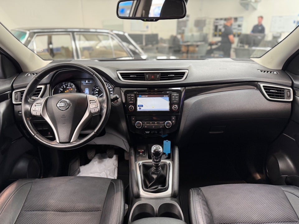 Nissan Qashqai 1,2 Dig-T 115 Tekna 5d