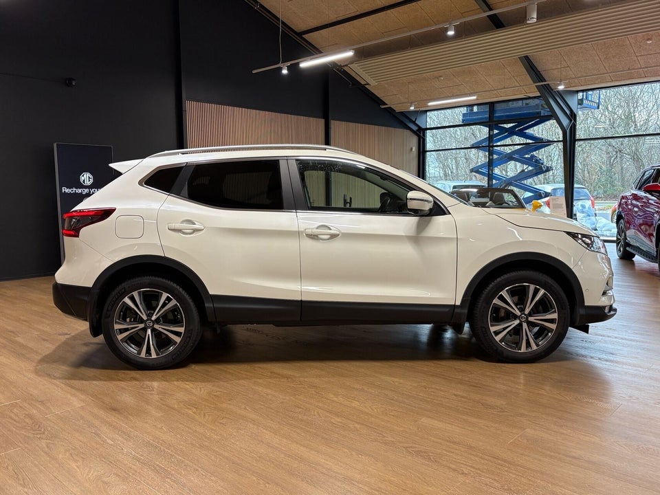 Nissan Qashqai 1,2 Dig-T 115 N-Connecta Vision 5d