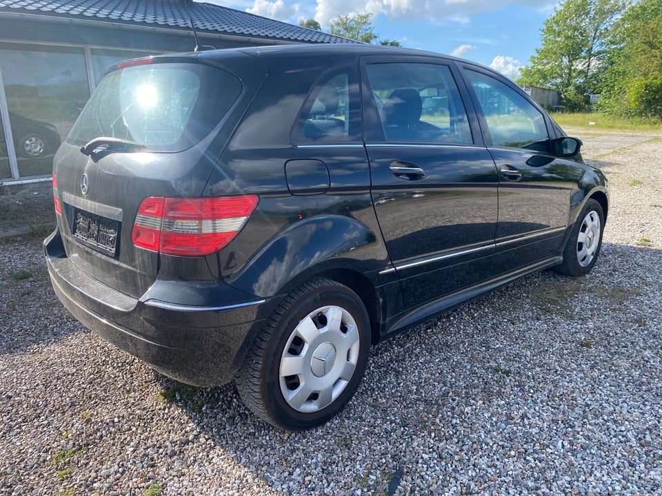Mercedes B180 2,0 CDi 5d
