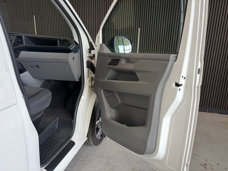 VW Transporter 2,0 TDi 150 Kassevogn DSG lang