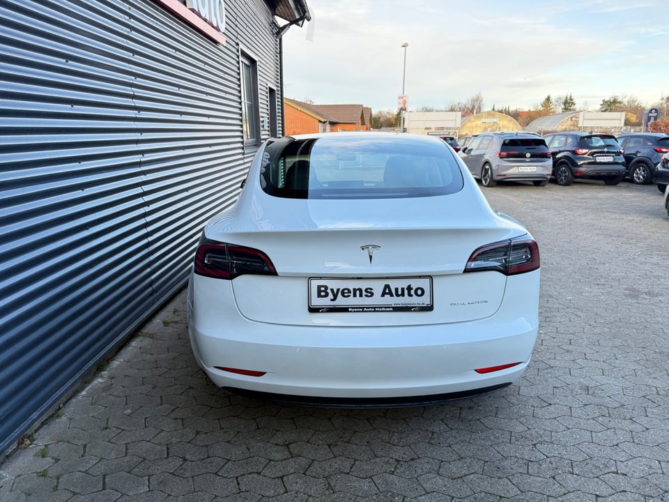 Tesla Model 3 Long Range AWD 4d