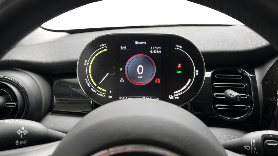 MINI Cooper SE Essential 3d