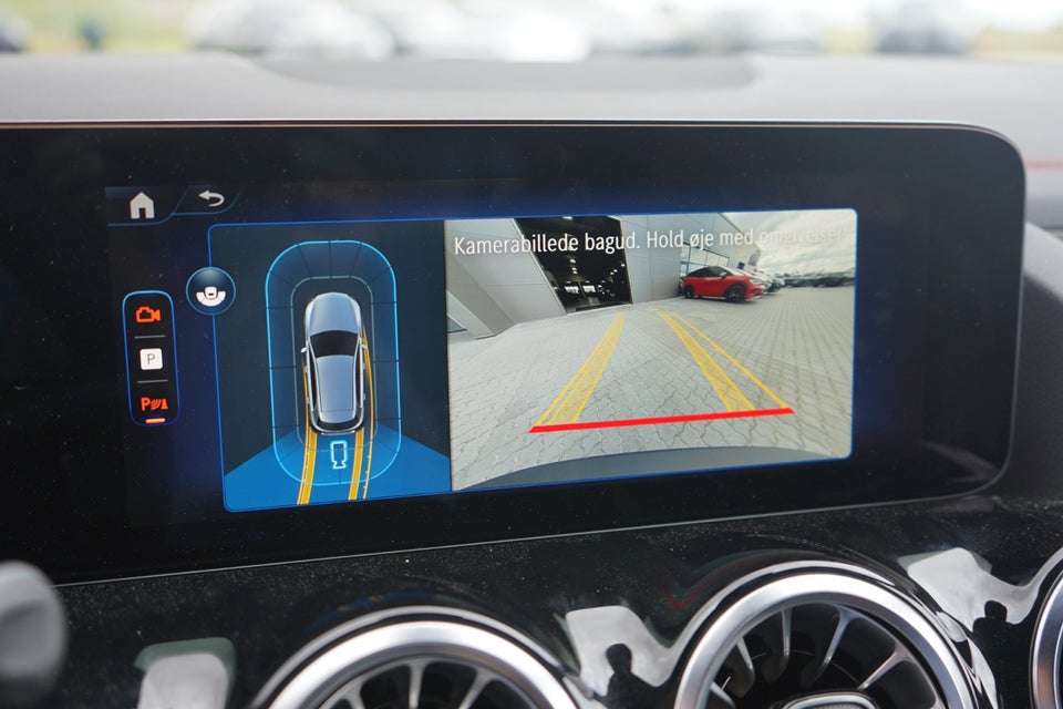 Mercedes EQA300 AMG Line 4Matic 5d