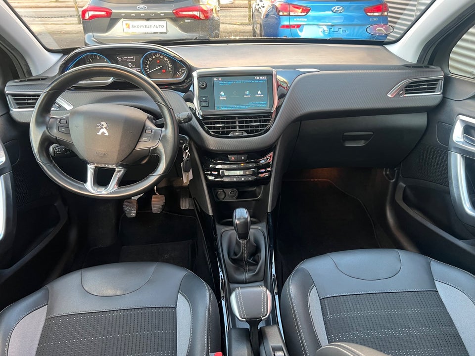 Peugeot 2008 1,5 BlueHDi 100 Prestige Sky 5d