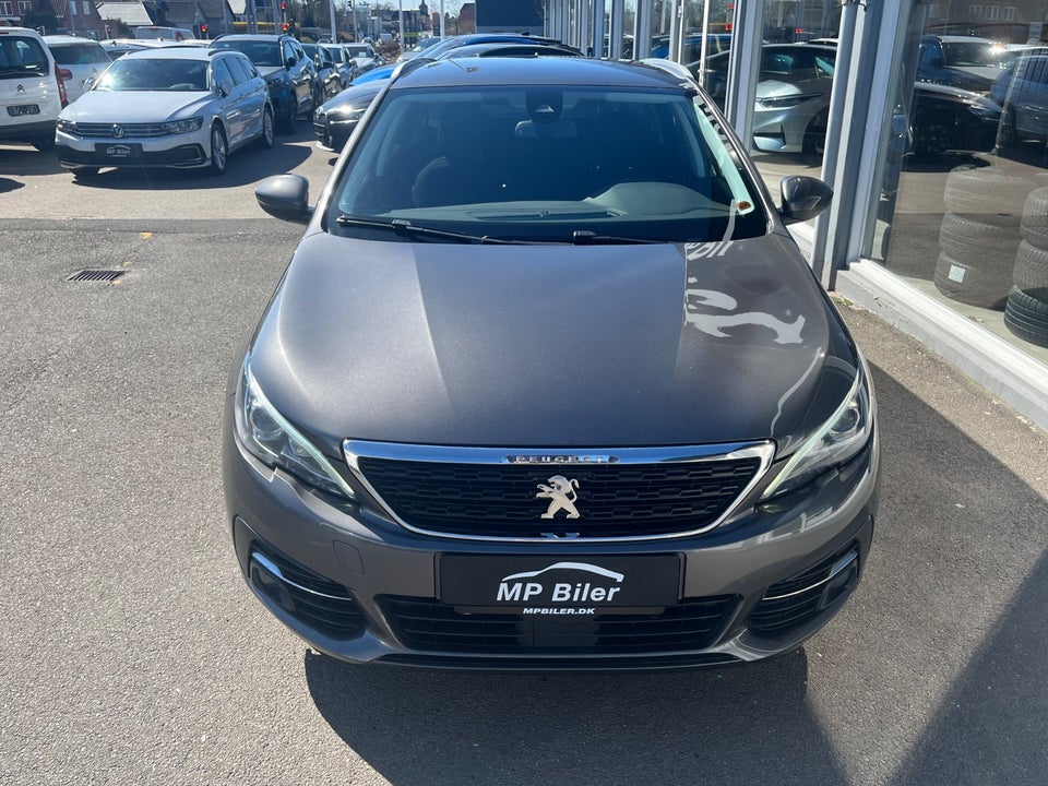 Peugeot 308 1,5 BlueHDi 130 Style SW 5d