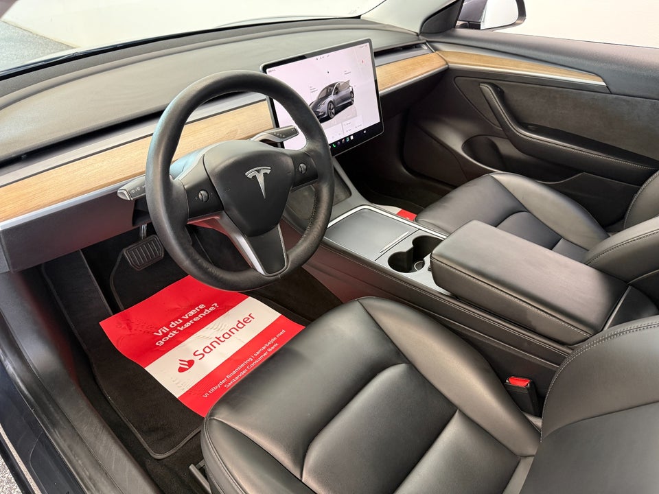 Tesla Model 3 RWD 4d