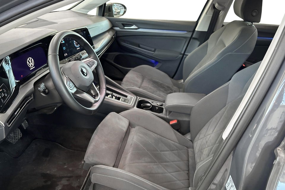 VW Golf VIII 1,5 eTSi 150 Style Variant DSG 5d