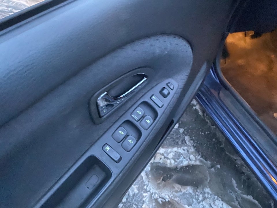 Volvo V40 1,8 Business 5d