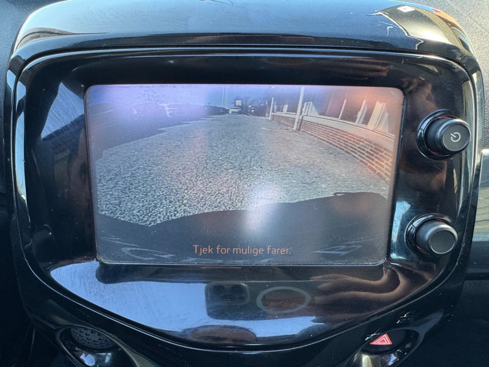 Toyota Aygo 1,0 VVT-i x-wave Sky 5d