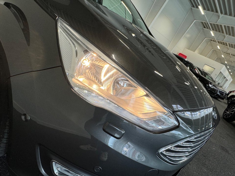 Ford C-MAX 1,0 SCTi 100 Titanium 5d