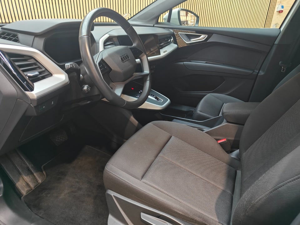 Audi Q4 e-tron 40  5d