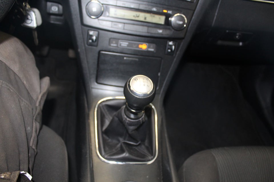 Toyota Avensis 1,6 VVT-i T2 4d