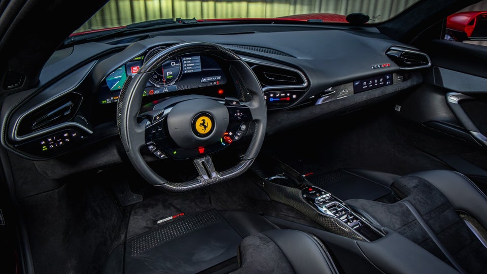 Ferrari 296 GTS 2,9 DCT 2d
