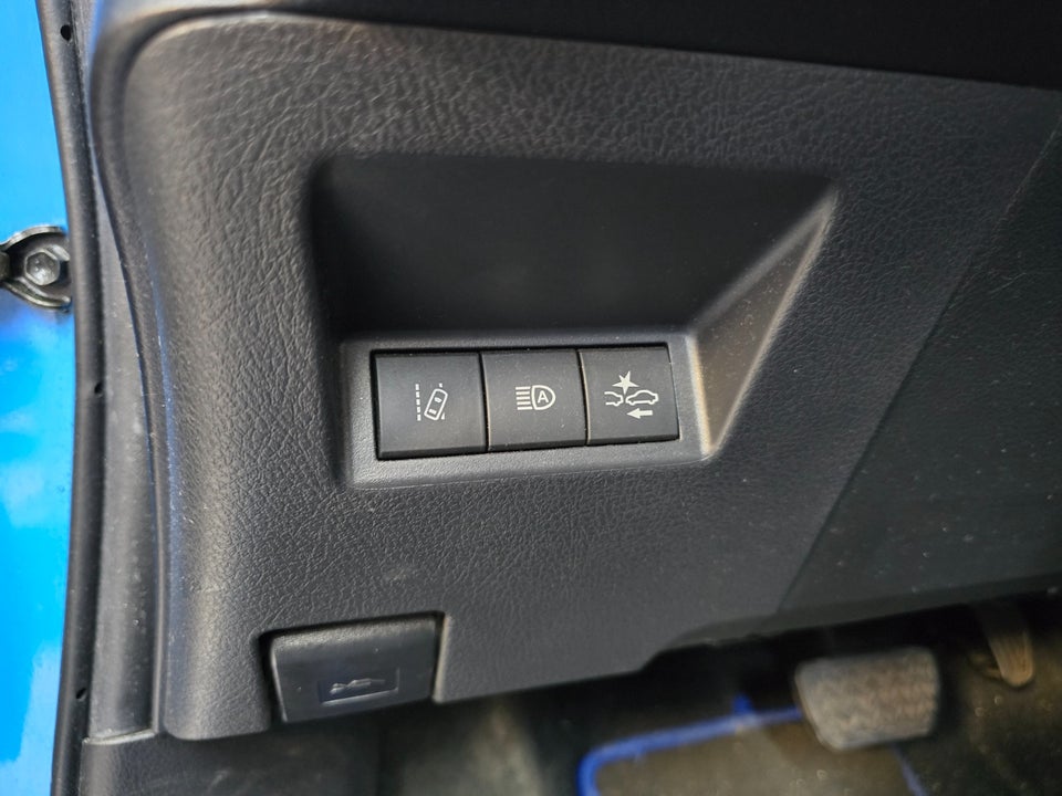 Toyota Yaris 1,5 Hybrid H3 Limited e-CVT 5d