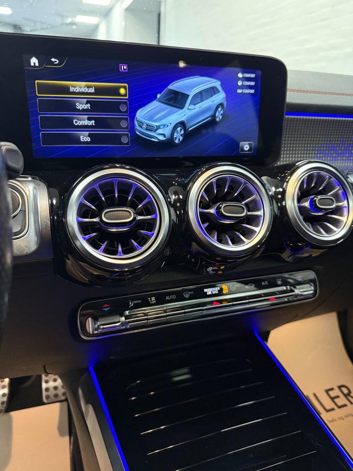 Mercedes EQB300 AMG Line 4Matic 5d