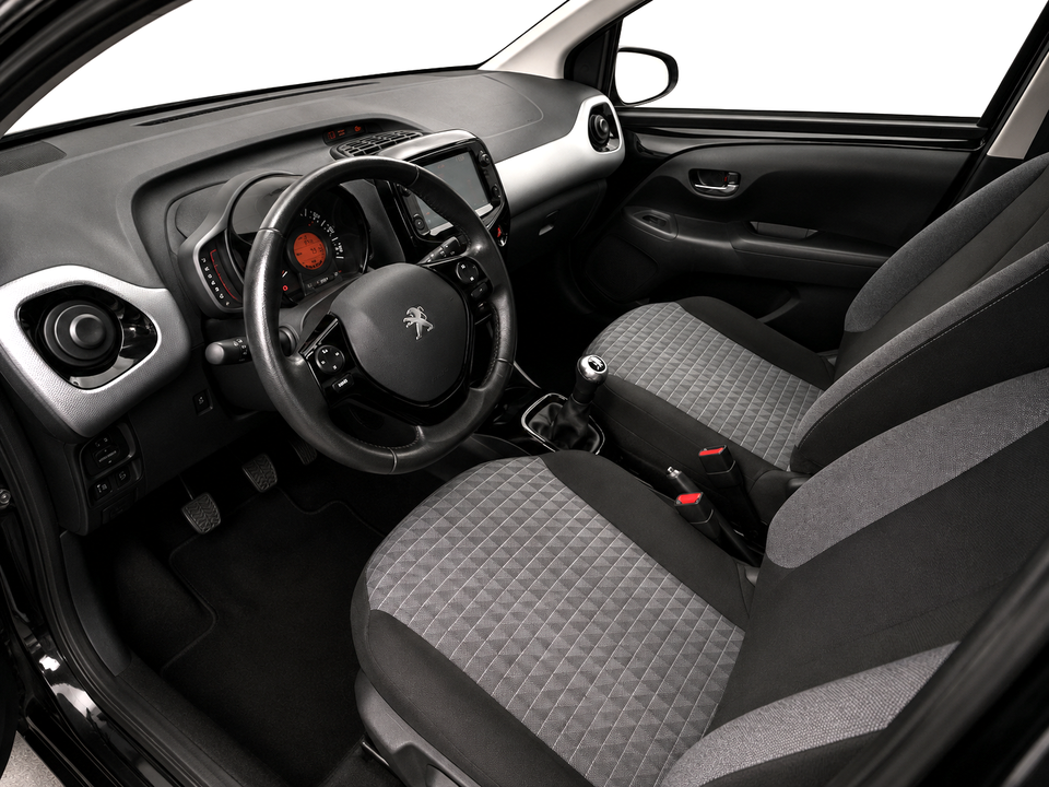 Peugeot 108 1,0 e-VTi 72 Selection Tech 5d